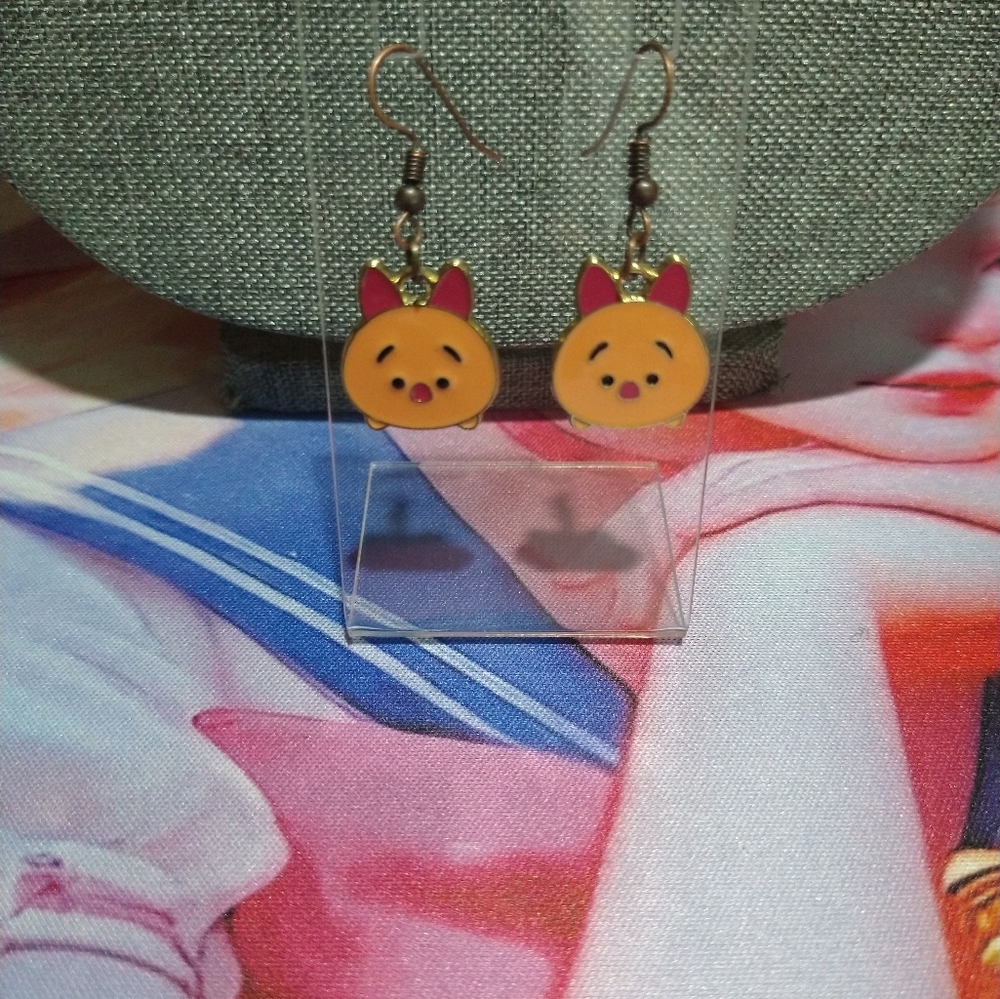 Hand Crafted Cute Piglet Earrings - Gold and Pink - Picture 7 of 8